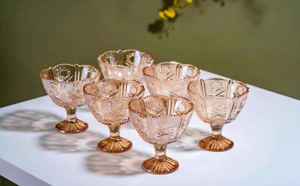 Two Elegant Machine-Made Ice Cream Cups in Sunflower and Pineapple Embossed Patterns (6)