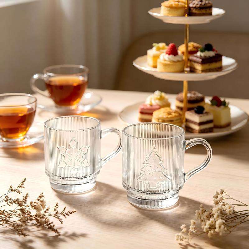 Stackable Vertical Ribbed Handle Cups with Snowflake & Christmas Tree Embossments, Ideal for Xmas (3)